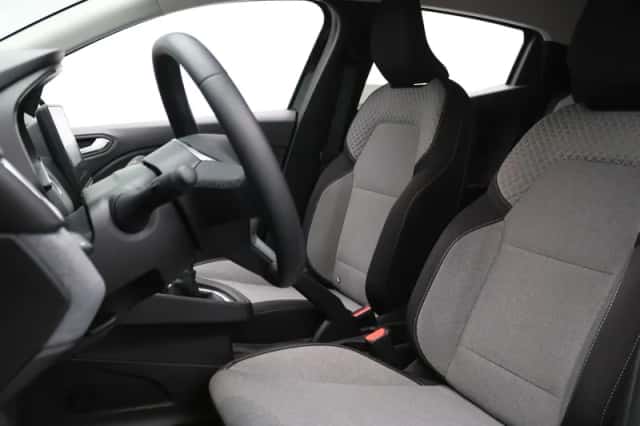 Mitsubishi Colt (2025) thumbnail 4