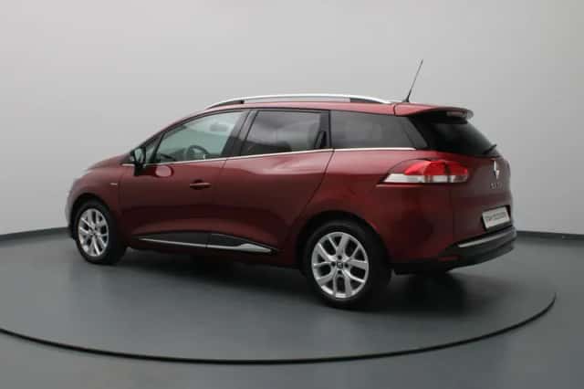 Renault Clio (2018) thumbnail 2