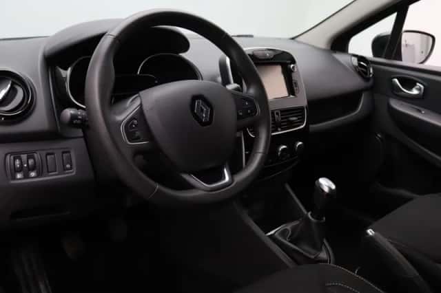 Renault Clio (2018) thumbnail 3
