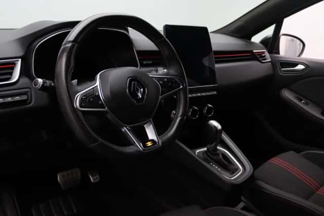 Renault Clio (2021) thumbnail 3