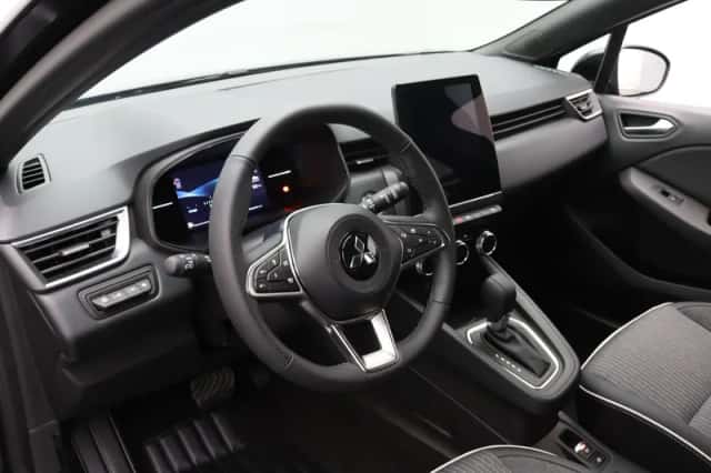Mitsubishi Colt (2025) thumbnail 3