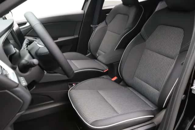 Mitsubishi Colt (2025) thumbnail 5