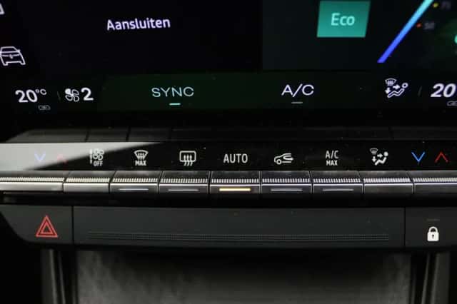 Renault Mégane E-Tech (2025) thumbnail 6