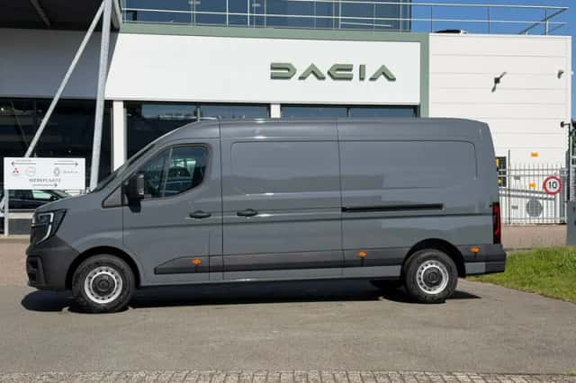 Renault Master (2024) thumbnail 3