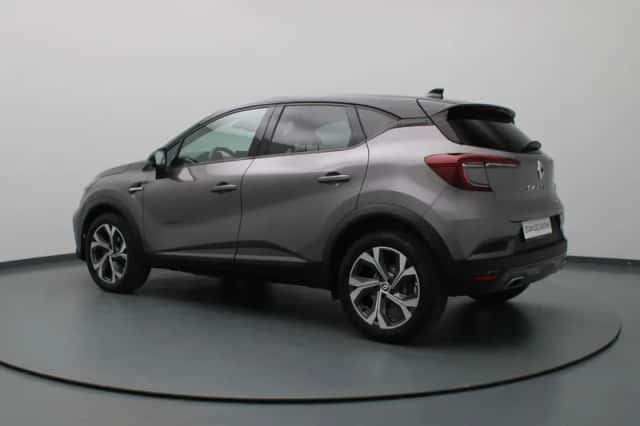 Renault Captur (2023) thumbnail 2