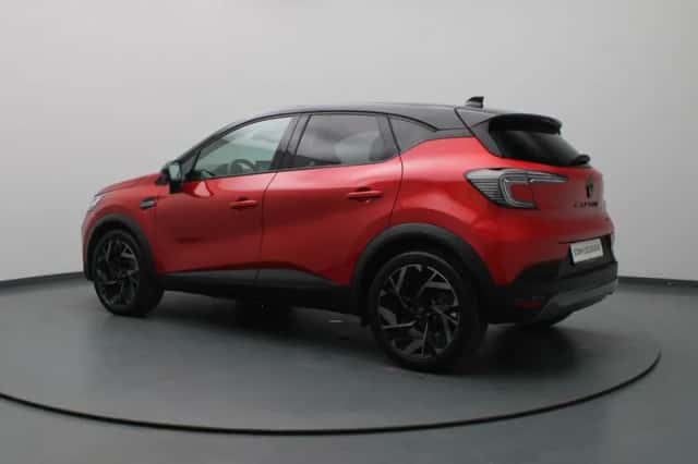 Renault Captur (2025) thumbnail 2