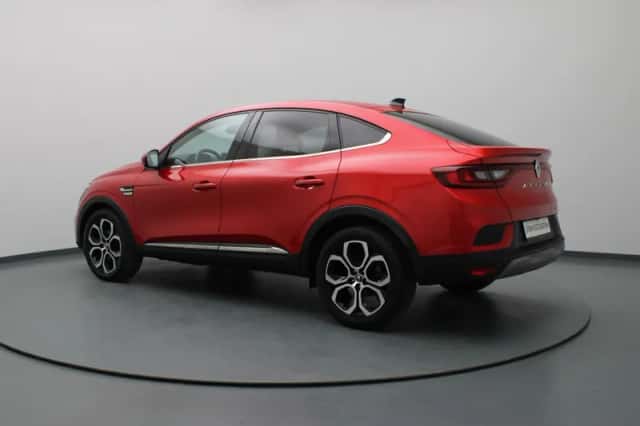 Renault Arkana (2022) thumbnail 2