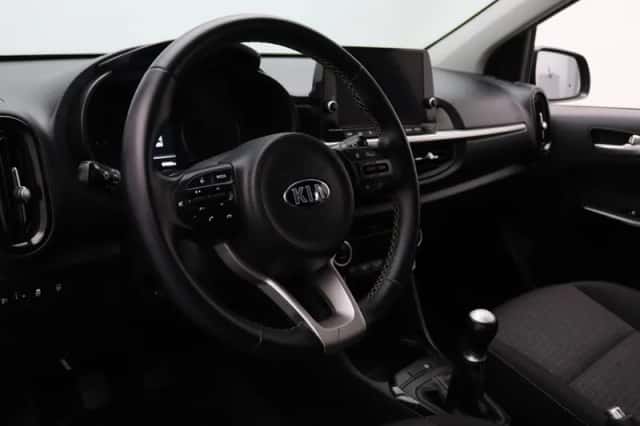 Kia Picanto (2021) thumbnail 3