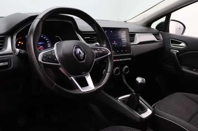 Renault Captur (2020) thumbnail 3
