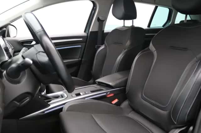 Renault Mégane (2023) thumbnail 4