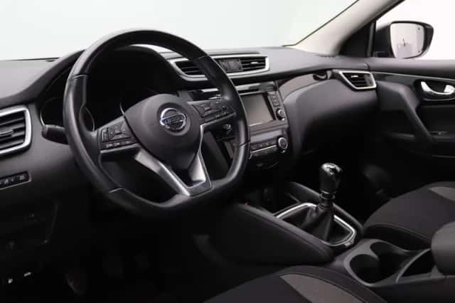Nissan Qashqai (2021) thumbnail 3