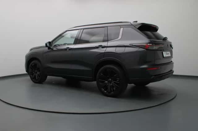 Mitsubishi Outlander (2026) thumbnail 2