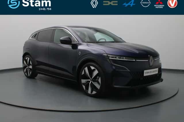 Renault Mégane E-Tech (2023) thumbnail 1