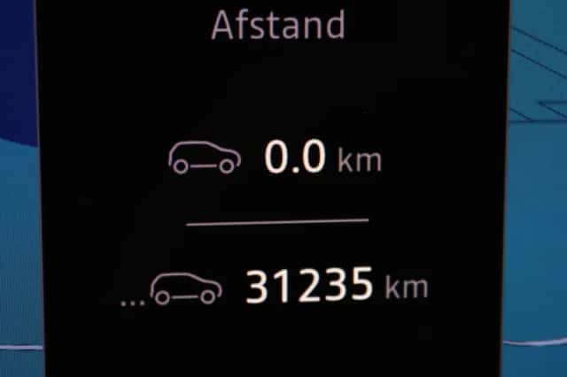 Renault Mégane E-Tech (2023) thumbnail 5