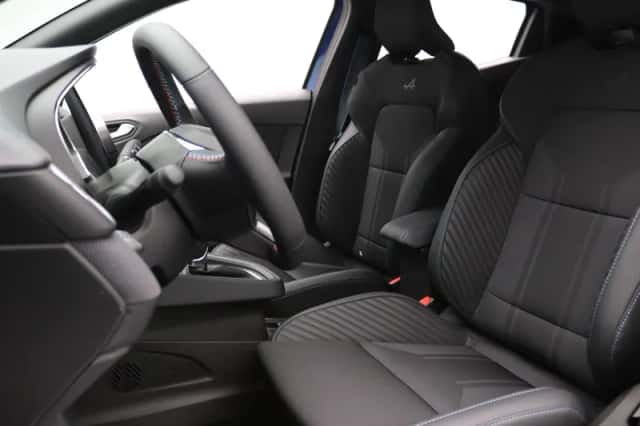 Renault Clio (2025) thumbnail 4