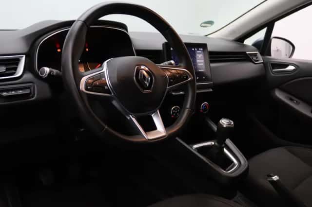 Renault Clio (2021) thumbnail 3