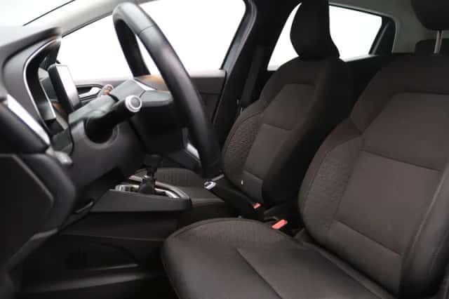 Renault Clio (2021) thumbnail 5