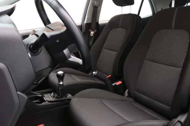 Kia Picanto (2021) thumbnail 4