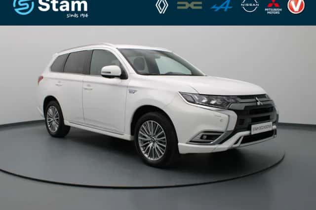 Mitsubishi Outlander (2021) thumbnail 1