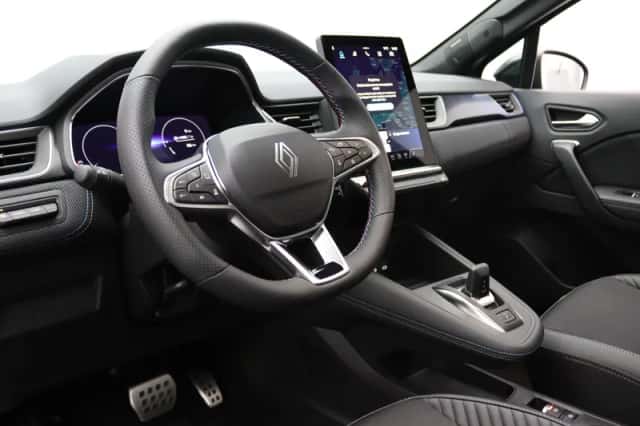 Renault Captur (2026) thumbnail 3