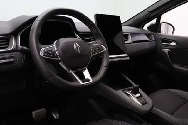 Renault Captur (2026) thumbnail 3