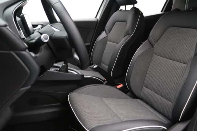 Renault Clio (2019) thumbnail 5