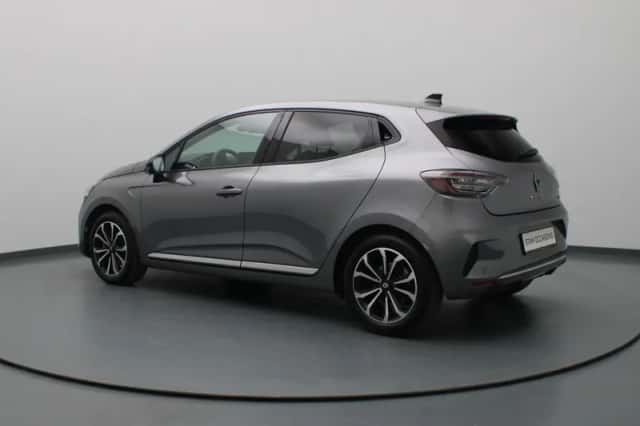 Renault Clio (2025) thumbnail 2