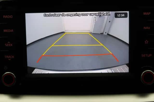 Kia Stonic (2018) thumbnail 6