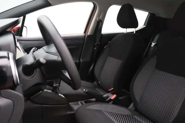 Nissan Micra (2020) thumbnail 5