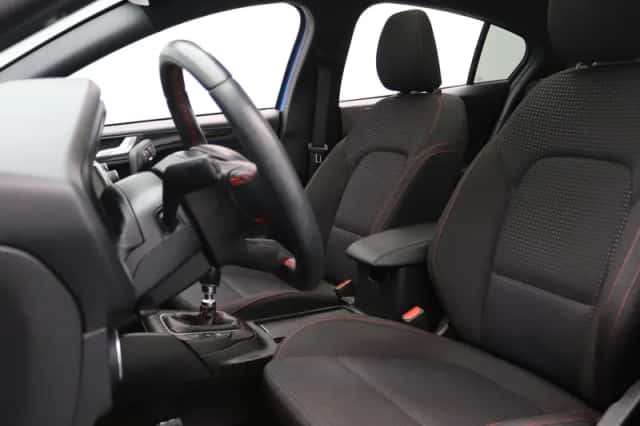 Ford Focus (2020) thumbnail 5