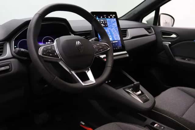 Renault Captur (2026) thumbnail 3