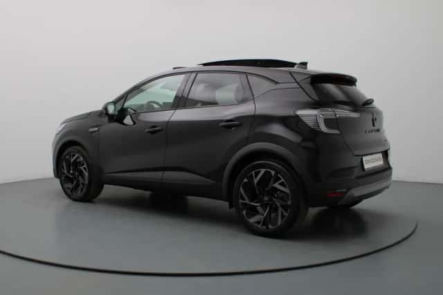 Renault Captur (2025) thumbnail 2
