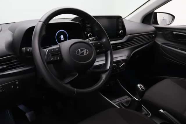 Hyundai i20 (2024) thumbnail 3