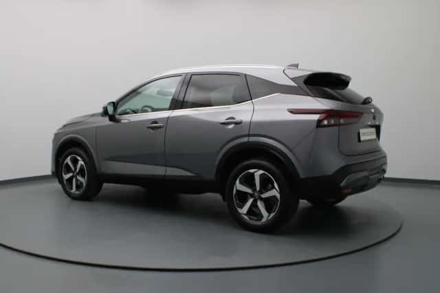 Nissan Qashqai (2023) thumbnail 2