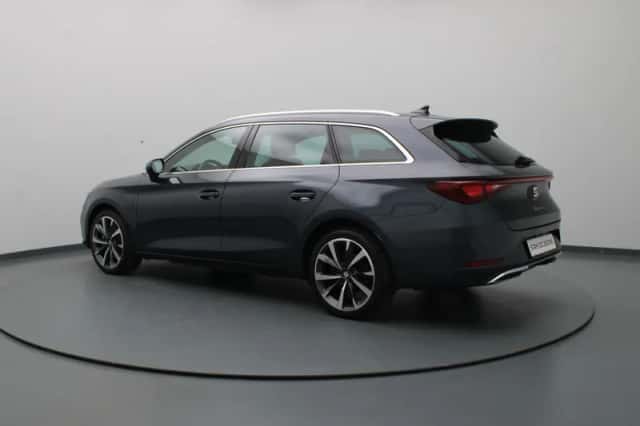 SEAT Leon Sportstourer (2023) thumbnail 2