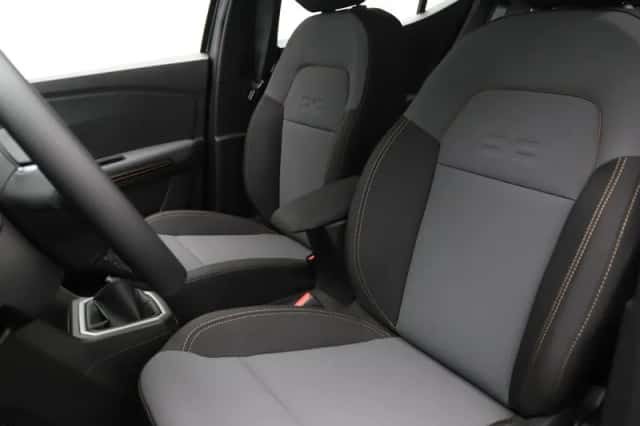 Dacia Sandero (2025) thumbnail 5