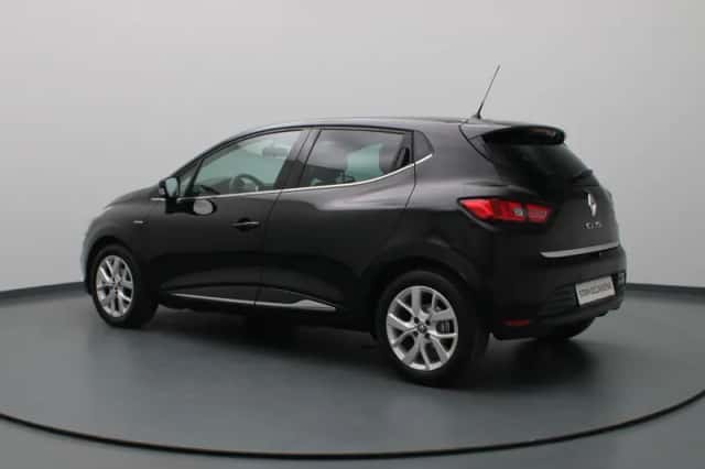 Renault Clio (2019) thumbnail 2