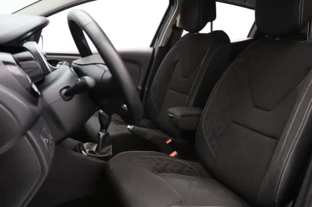 Renault Clio (2019) thumbnail 5