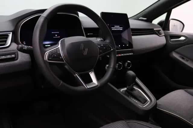 Renault Clio (2025) thumbnail 3