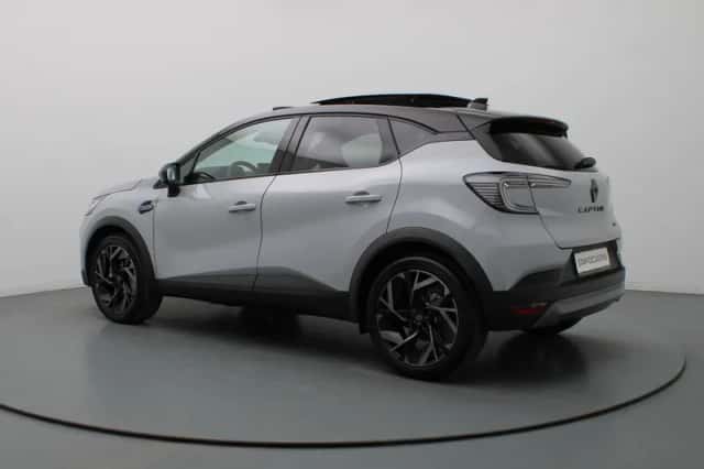 Renault Captur (2025) thumbnail 2