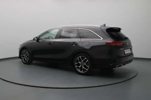 Kia Ceed (2021) thumbnail 2