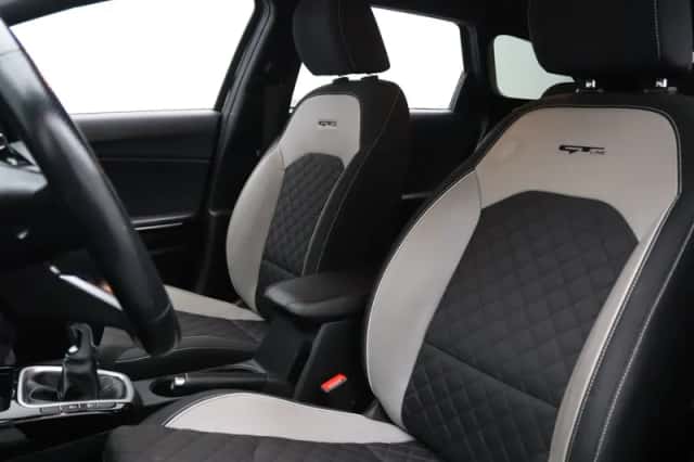 Kia Ceed (2021) thumbnail 5