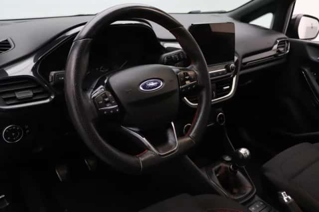 Ford Fiesta (2021) thumbnail 3
