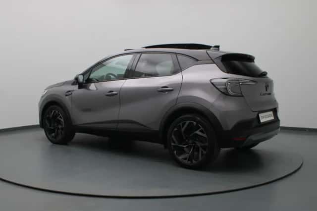 Renault Captur (2025) thumbnail 2