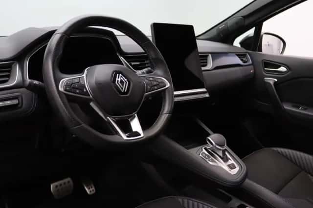 Renault Captur (2025) thumbnail 3