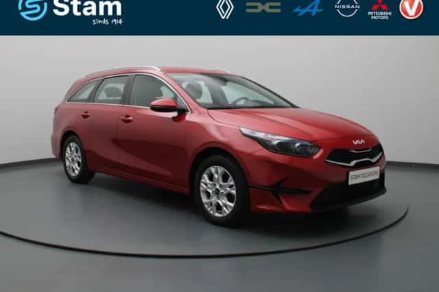 Kia Ceed (2022) thumbnail 1