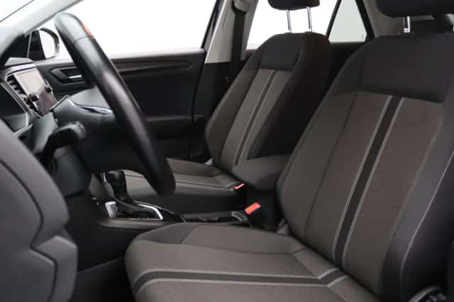 Volkswagen T-Roc (2019) thumbnail 5