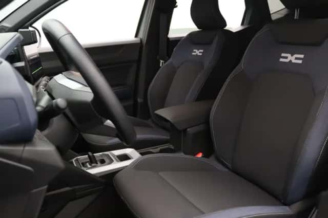 Dacia Duster (2025) thumbnail 5
