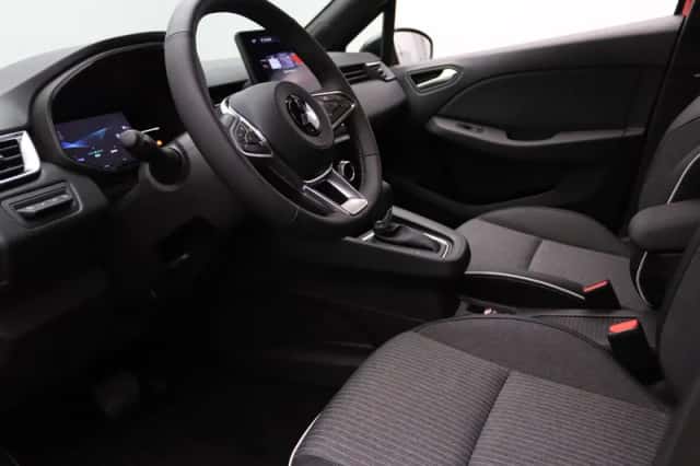 Mitsubishi Colt (2025) thumbnail 3