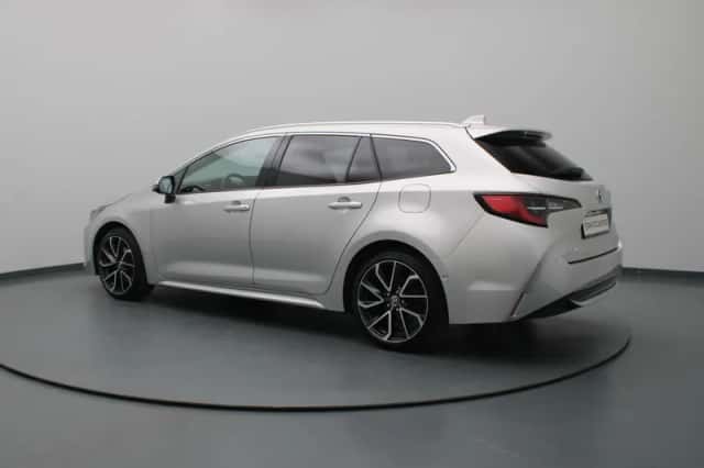 Toyota Corolla (2022) thumbnail 2